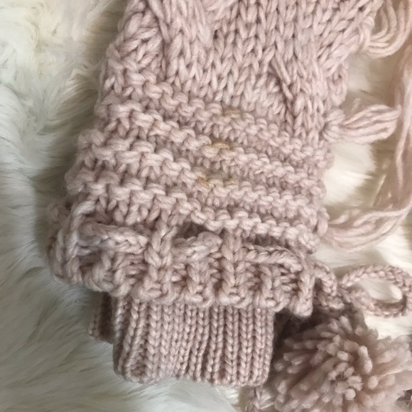 UGG Slipper Socks Size 7 - Picture 6 of 8